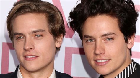 is cole sprouse a twin.